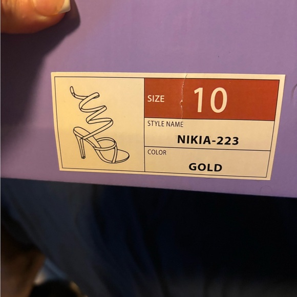 Heels - Picture 3 of 8